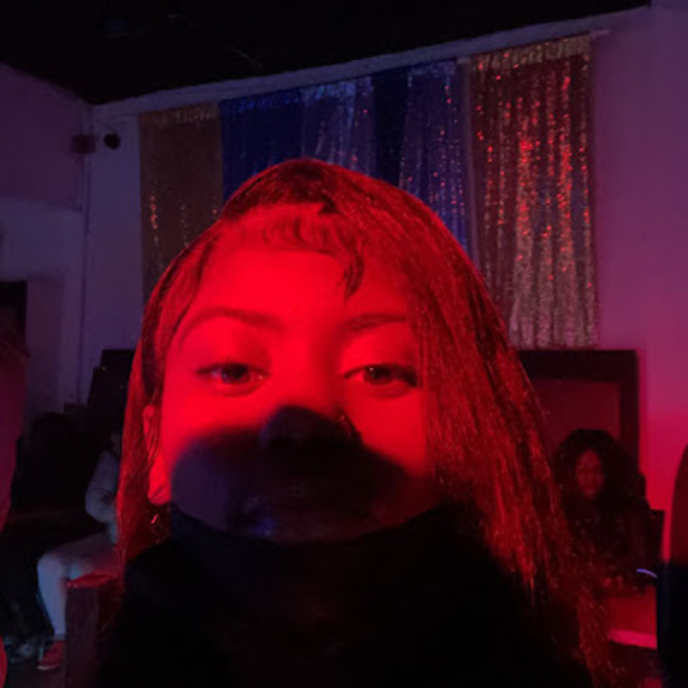 Meet your Posher, Khalia